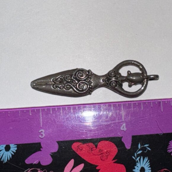 Silver Ornate Celtic Goddess Pendant - Picture 7 of 16